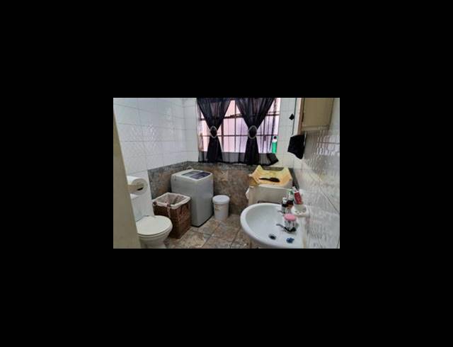 2 BEDROOM TOWNHOUSE FOR SALE IN KOOKRUS